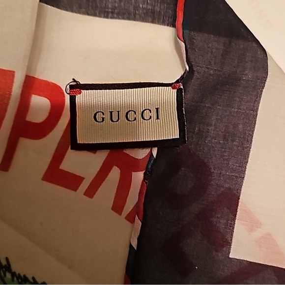 GUCCI Small Scarf - Picture 5 of 6